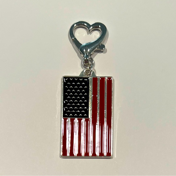 Dynamic Duo Designs Jewelry - American 🇺🇸 Flag purse charm or zipper pull